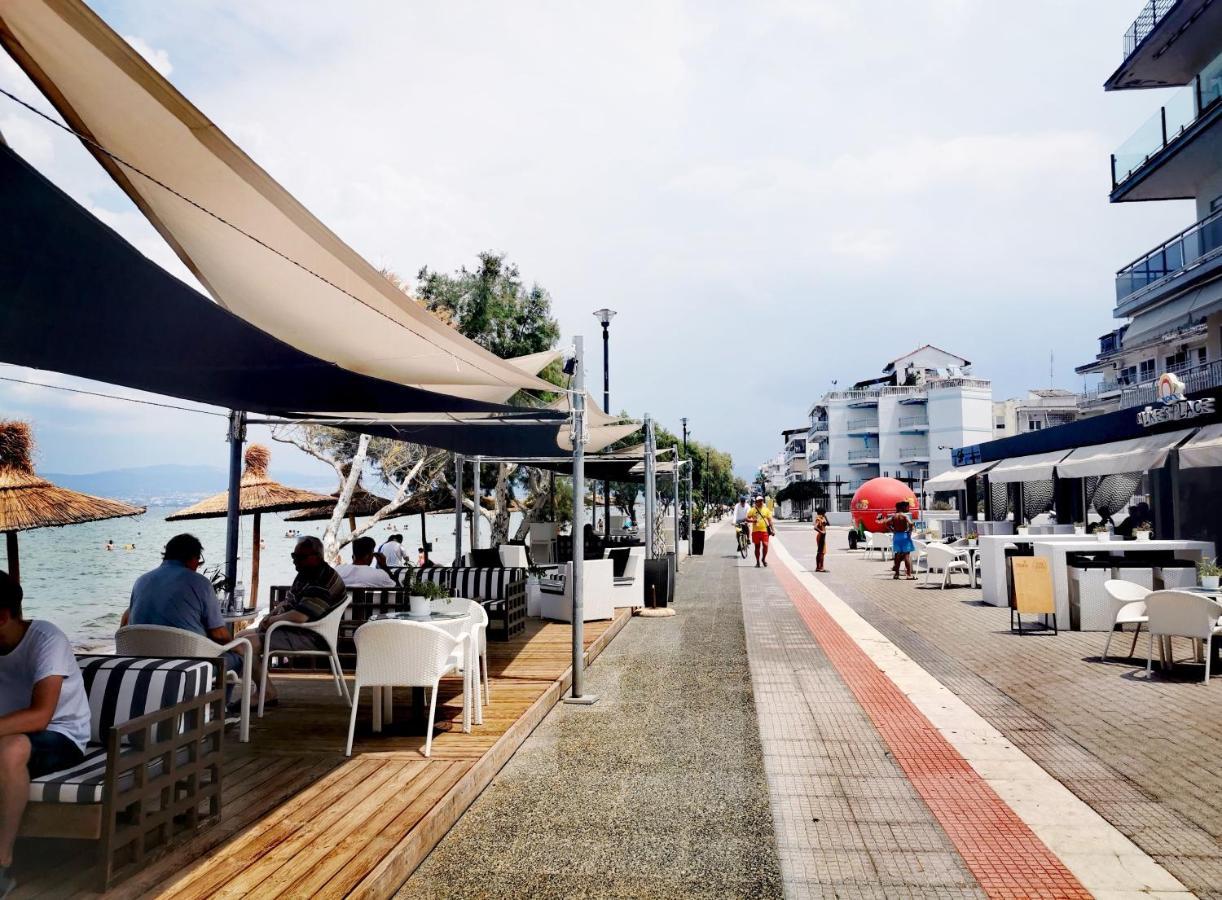 3 Room Apartment By The Beach - Free Parking Peraia  Exterior photo